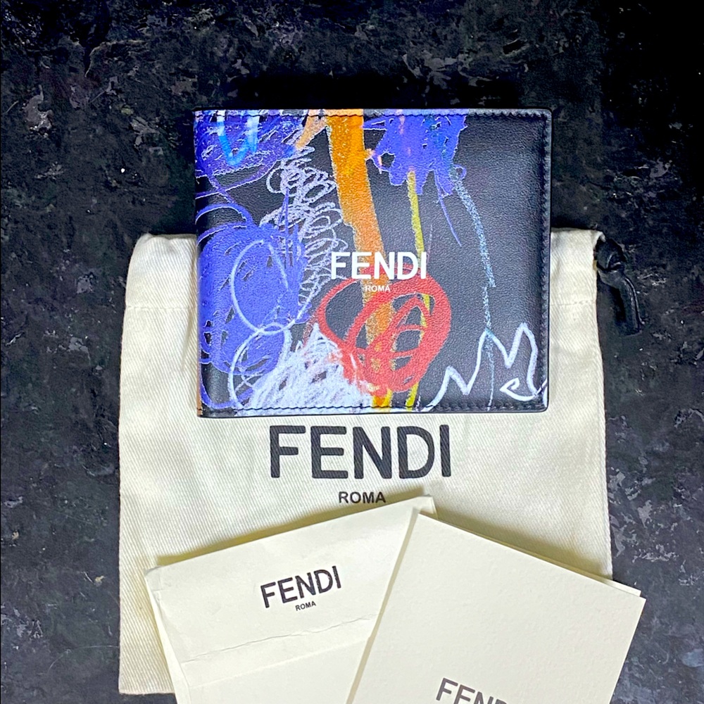 FENDI X Noel Fielding Signature Scribble Mens bi-fold Wallet Black Leather NWT
